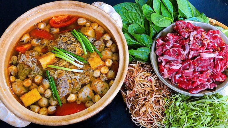 Lẩu cua đồng Cẩm Phả
